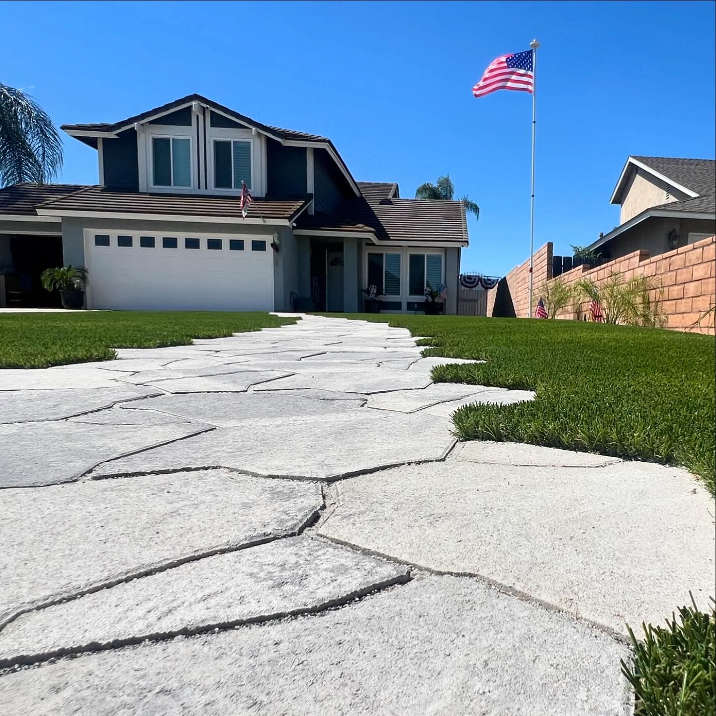 Evergreen Artificial Grass & Cement Pavers – Chino Artificial Grass Replacement, Inland Empire Artificial Turf Cleaning