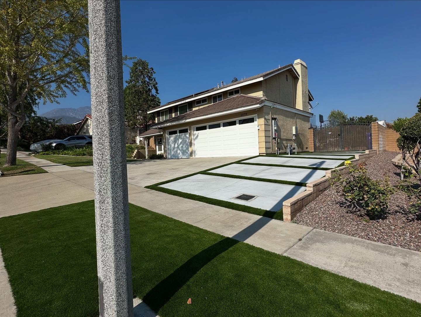 Marathon 92 & Cement Pavers Front Yard & Poolside, Fontana Marathon Series, Inland Empire Artificial Turf Cleaning